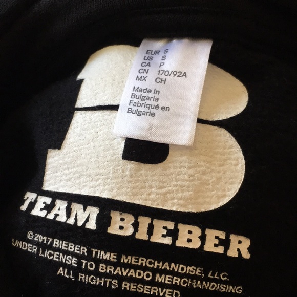 LAST CHANCE | Justin Bieber H&M Tour Hoodie - Picture 5 of 5